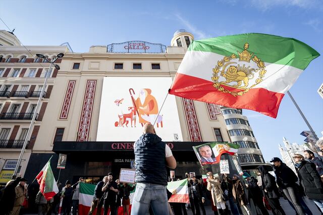 Líderes europeos condenan la represión de las protestas en Irán mientras el Gobierno moviliza a sus partidarios