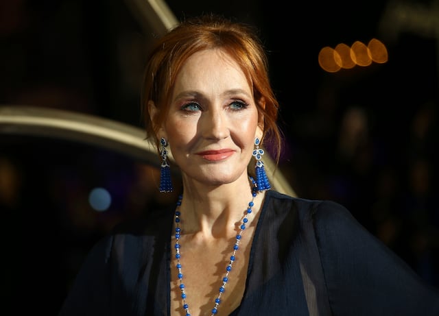 Policía de Escocia dice J.K. Rowling no violó la ley con nuevas expresiones transfóbicas