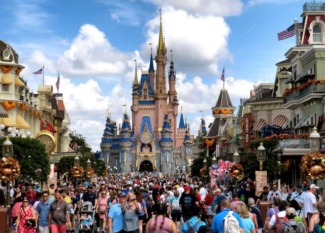 Disney y DeSantis intensifican su disputa legal