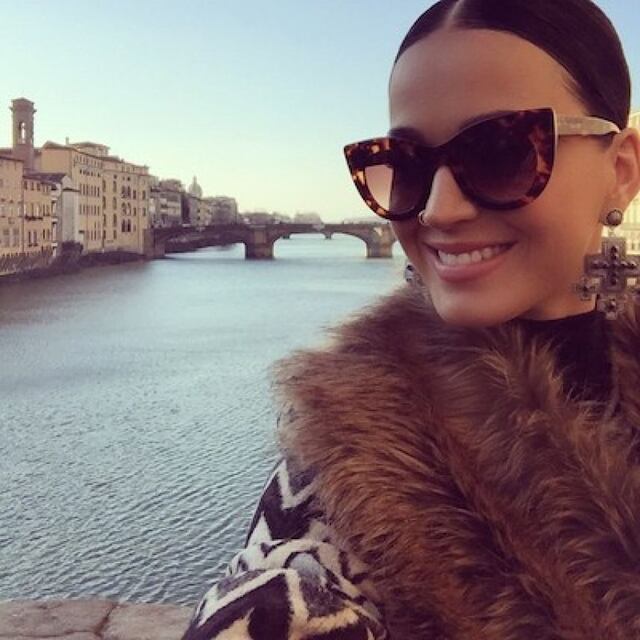 Katy Perry "sabotea" obras de arte en Italia