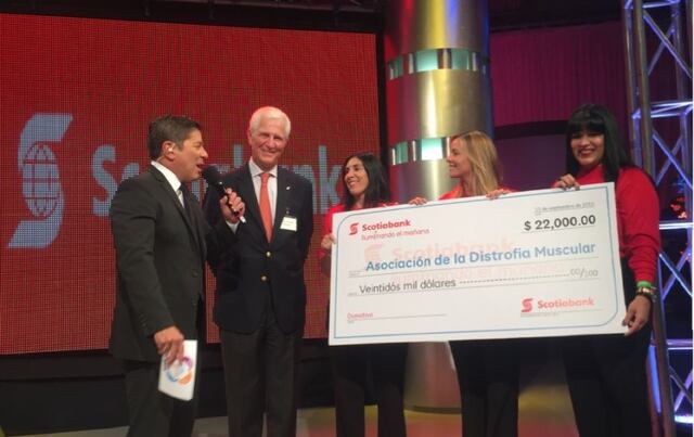 Scotiabank entrega donativo de $22,000 a MDA y recibe medalla de reconocimiento