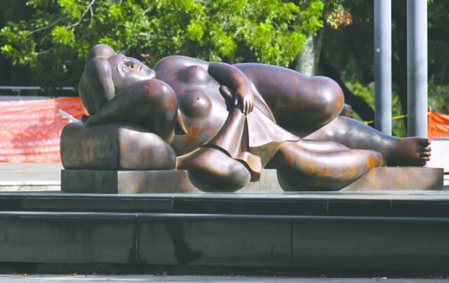 Aflora el desnudo en la ciudad capital