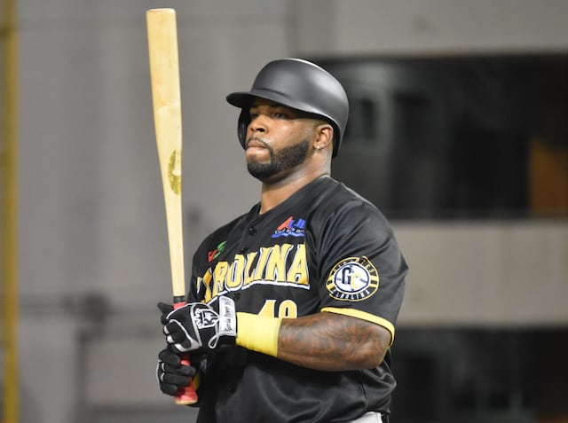 Criollos de Caguas firman al toletero Kennys Vargas