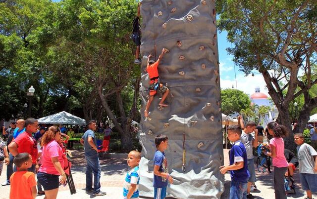 Niños disfrutan cierre de verano en  Ponce