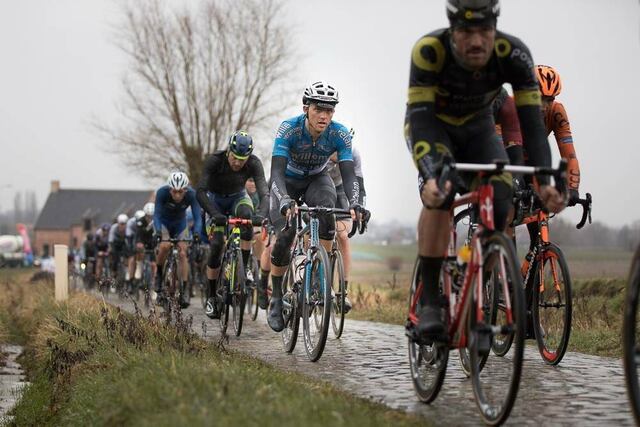 Fallece ciclista tras sufrir infarto en la París-Roubaix