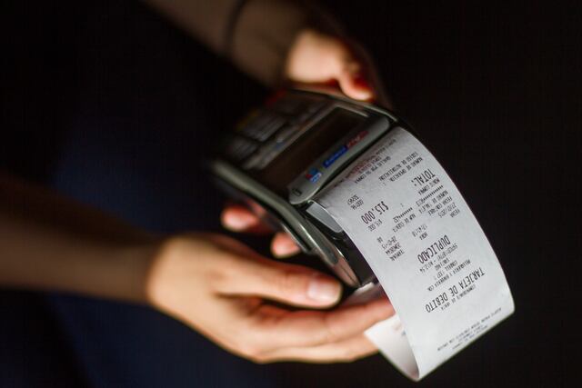 Comercios respaldan proyecto para eliminar cargos sobre el IVU en pagos electrónicos