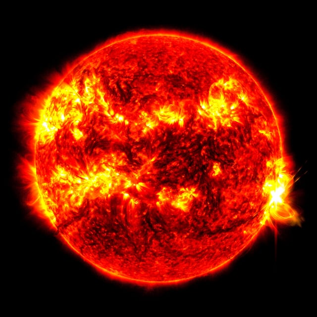 El Sol produce su llamarada más grande en casi dos décadas, pero la Tierra debería estar a salvo