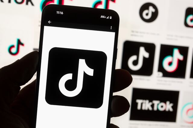 TikTok anuncia límite de uso de una hora para menores de 18 años