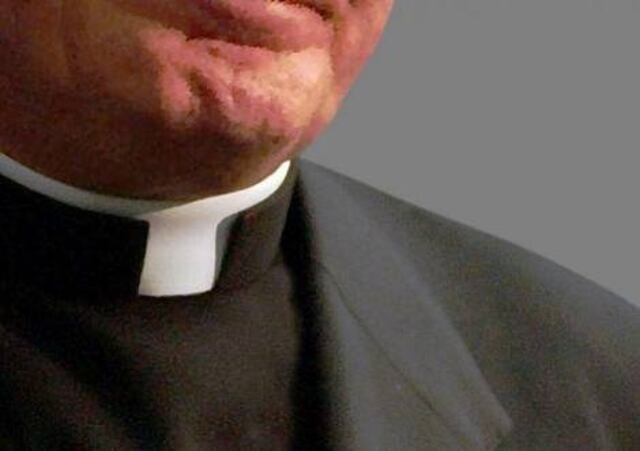 Sacerdote descargó pornografía infantil para "vengarse" de Dios