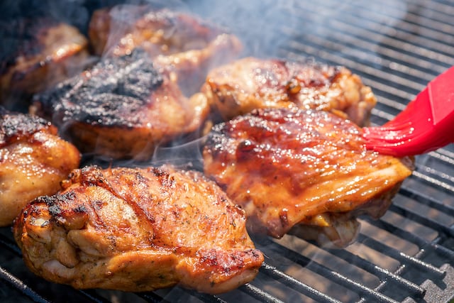 ¿Es cierto que la comida quemada causa cáncer? Expertos responden
