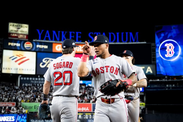 Boston toma ventaja sobre Nueva York en el inicio de la serie Wild Card