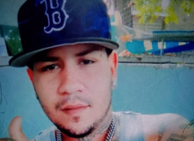 Buscan a hombre acusado por venganza pornográfica y maltrato en Juana Díaz