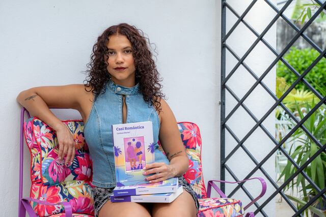 Larissa Gloriel se inserta en la literatura con “Casi Romántica”