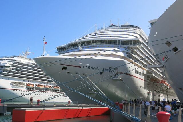 Llegan miles de turistas a San Juan