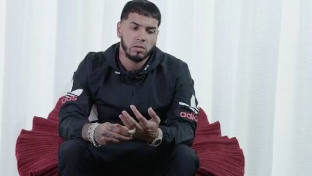 Anuel AA firma contrato millonario