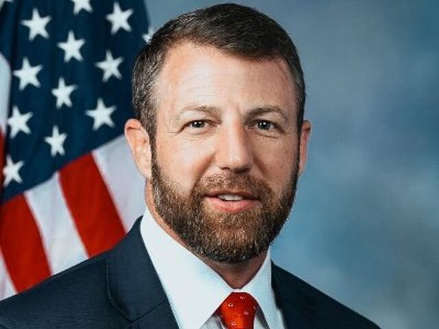 ¿Quién es Markwayne Mullin, el nuevo elegido de Trump para dirigir la Seguridad Nacional?