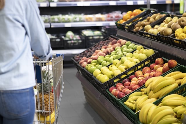 Walmart vende once Supermercados Amigo a Pueblo