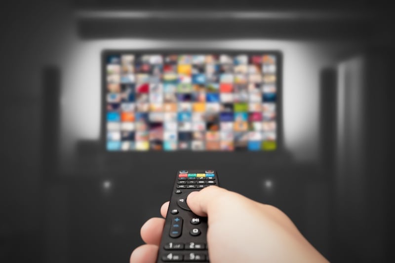 Cda vez más, las personas consumen películas y otros contenidos desde diversas plataformas de streaming.