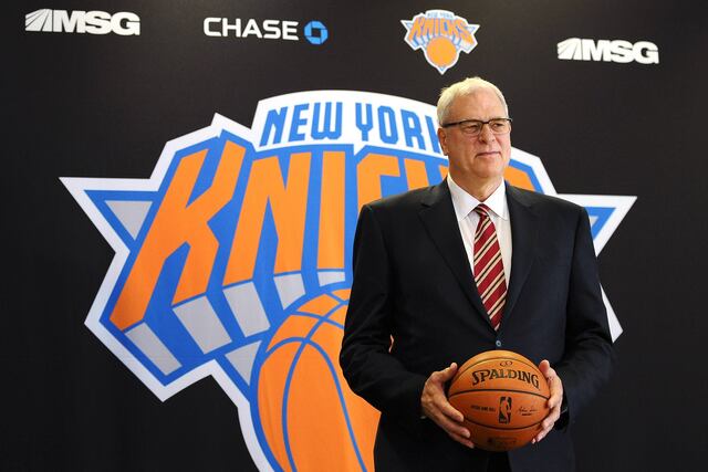 Phil Jackson sale de los Knicks tras tres temporadas