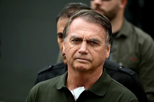 Corte Suprema de Brasil concede prisión domiciliaria temporal a Bolsonaro