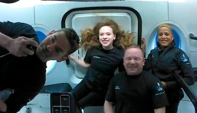 Tom Cruise da un vistazo a vuelo privado de SpaceX