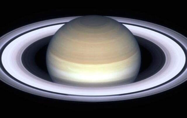 Esta noche podrán apreciar curiosa conjunción de la Luna y Saturno