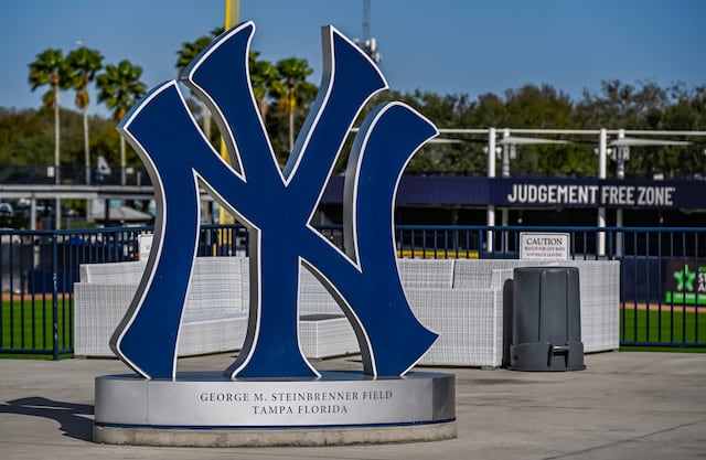 Se retoman negociaciones para poner fin a paro en MLB