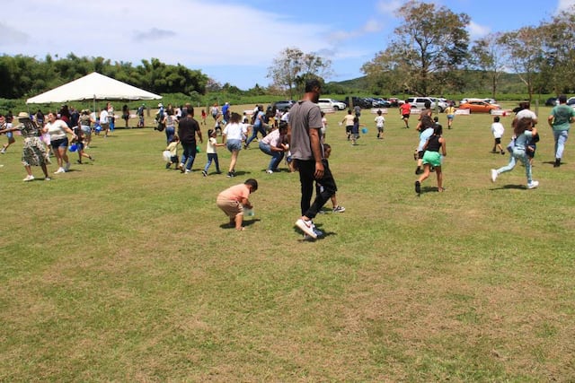 Cientos de niños celebran el Día de Pascua en Ceiba