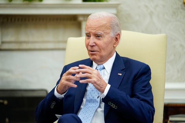Aunque no cree que funcione, Biden asegura no puede suspender construcción de muro en frontera con México