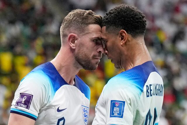 Inglaterra y Francia adelantan a los cuartos de final en el Mundial