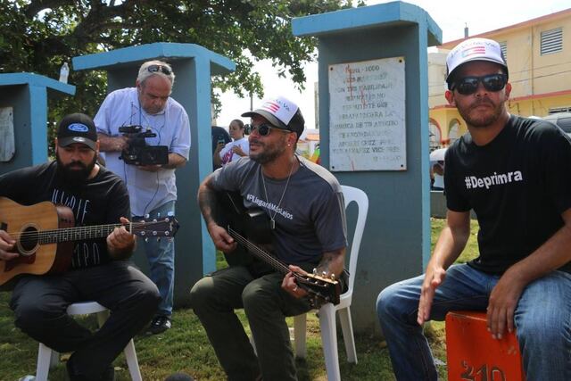 Ford junto a Pedro Capó llegaron solidarios a Arecibo