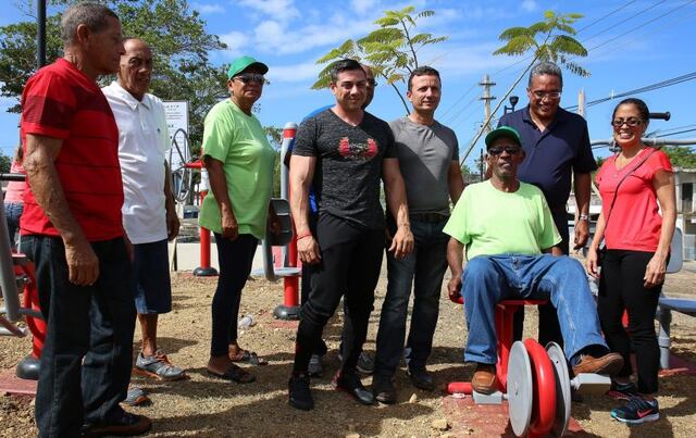 Barriada Obrera de Fajardo inaugura gimnasio al aire libre