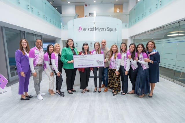 Empleados de Bristol Myers Squibb logran importante reto en la lucha contra el cáncer
