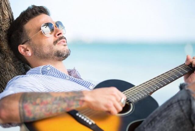 Pedro Capó entrega “En Letra de Otro”