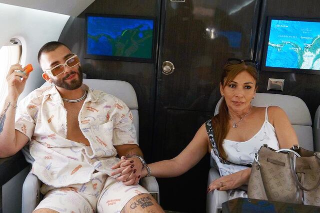 Manuel Turizo desata polémica tras besar a su madre en la boca