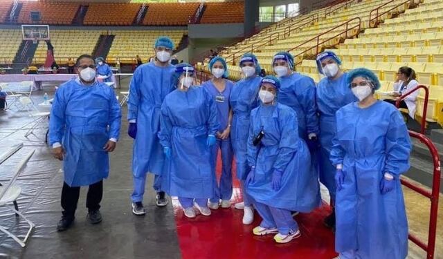 Estudiantes de enfermería UPR en Arecibo se destacan en proceso de vacunación en Morovis