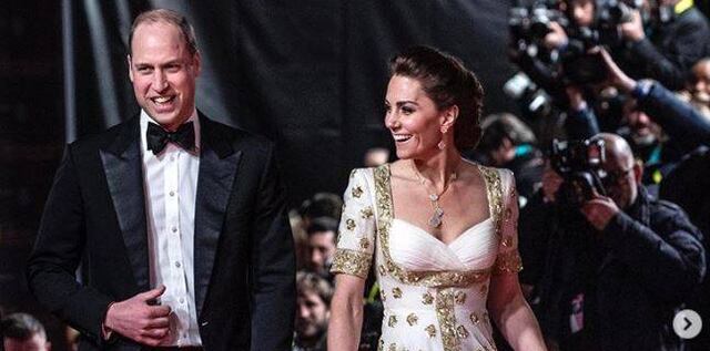Deslumbra Kate Middleton deslumbra en una reunión de trabajo
