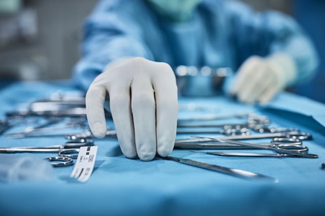 “De aquí, nadie me saca”: enaltecen a médicos que se quedaron o regresaron a practicar en Puerto Rico