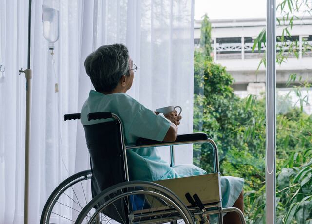 Alertan sobre aumento en casos de depresión durante la época navideña
