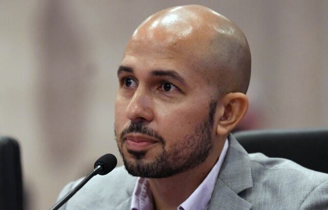 Economista propone reformar las Leyes 20 y 22 de incentivos a inversionistas pero no eliminarlas