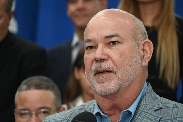 Carlos “Johnny” Méndez paraliza pesquisa sobre centros de inspección por investigación del PFEI