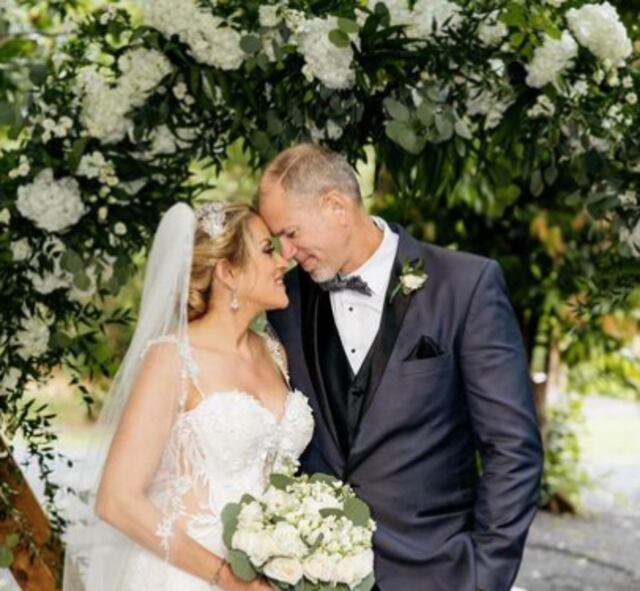 Aixa Vázquez agradece al país por ser testigos de su boda
