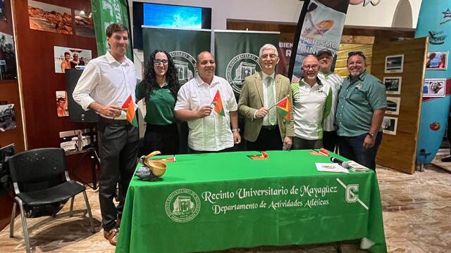 RUM celebra su primer evento intramural de surfing universitario en Rincón