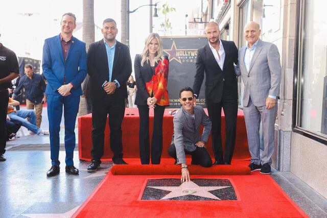 Marc Anthony recibe su estrella en el Paseo de la Fama de Hollywood