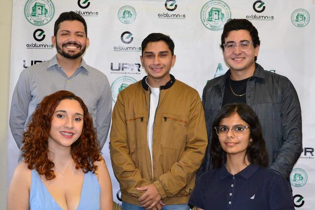 Conceden becas de $5 mil a cinco estudiantes del RUM