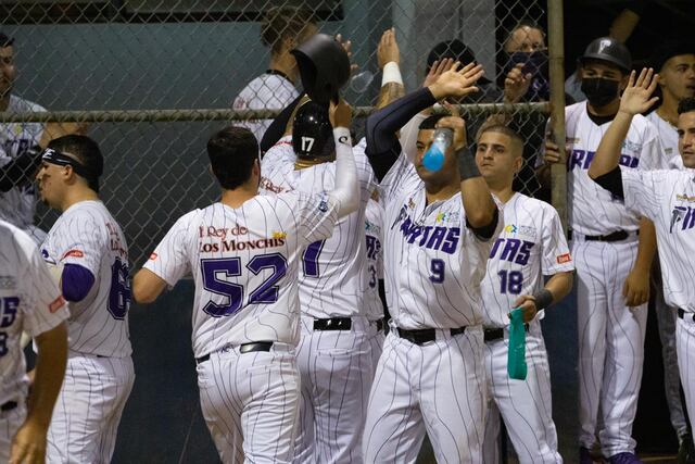 Cabo Rojo extiende su invicto