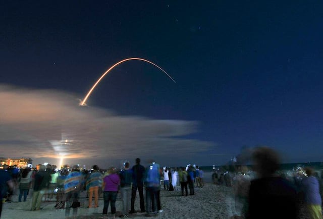 Tres hombres pagan $55 millones cada uno por pasar una semana en la estación espacial