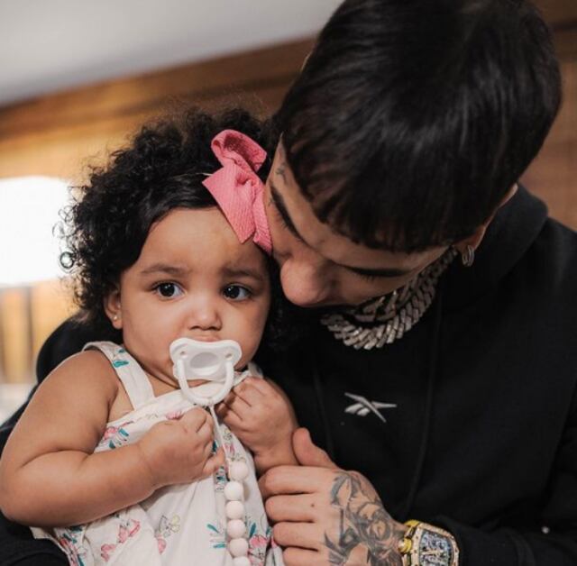 ¡Bella! Anuel AA comparte tiernas fotografías tras conocer a la hija que en un principio no quería reconocer