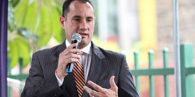 Califican de “atrocidad” declaración de Tatito sobre posibilidades educativas