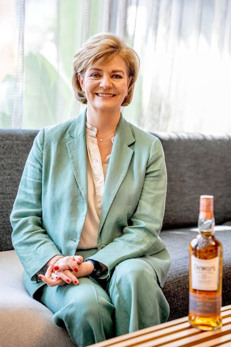 Stephanie Macleod, maestra mezcladora de Dewar's